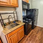 Cozy Chalet With Wifi And Ac In Fabulous Houston